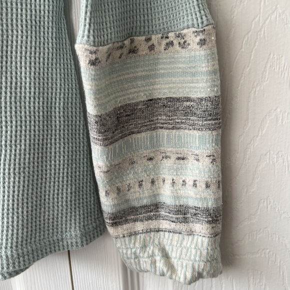 Sundance light blue thermal pattern cuffs size small - Picture 2 of 9